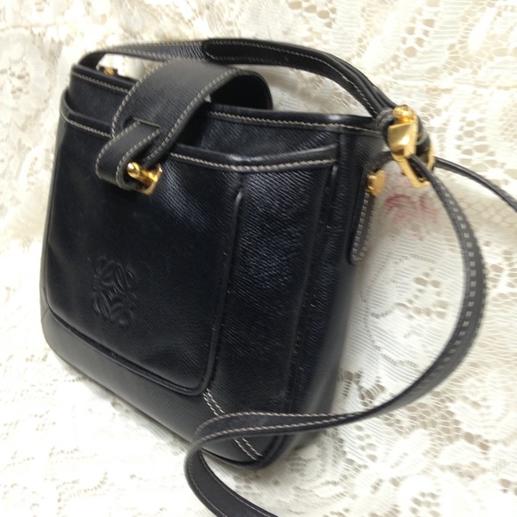 (SOLD) Authentic Loewe, Spain Black Leather Shoulder-CB - Picture 4 of 15
